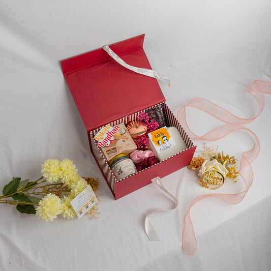 The Red Luxe Hamper